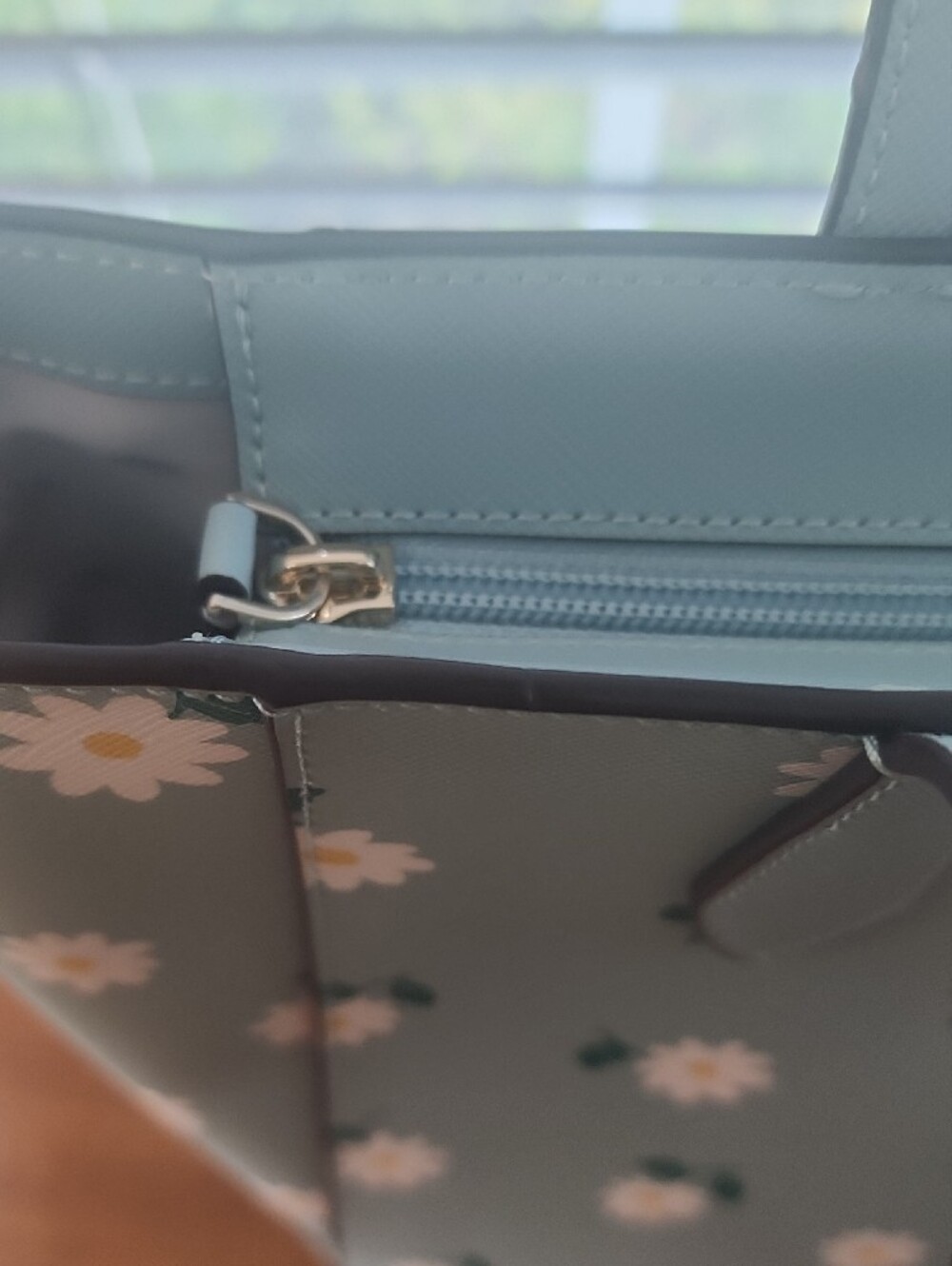 kate spade blue daisy print tote - Picture 4 of 15